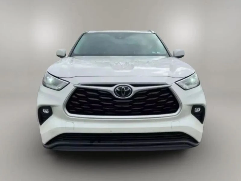 2021 Toyota Highlander - Image 8 of 12