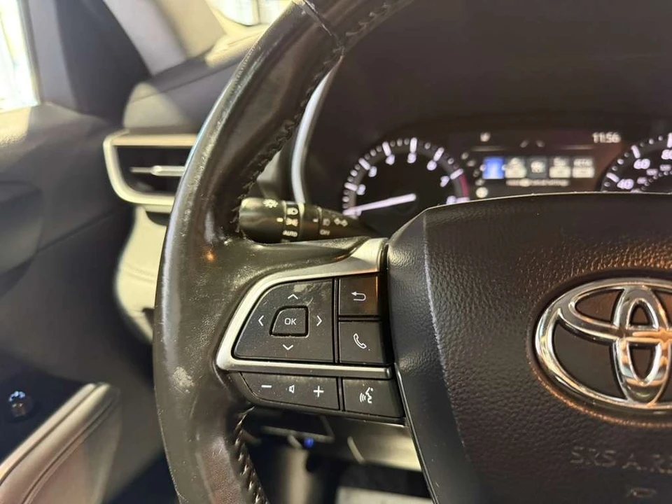2021 Toyota Highlander - Image 13 of 21