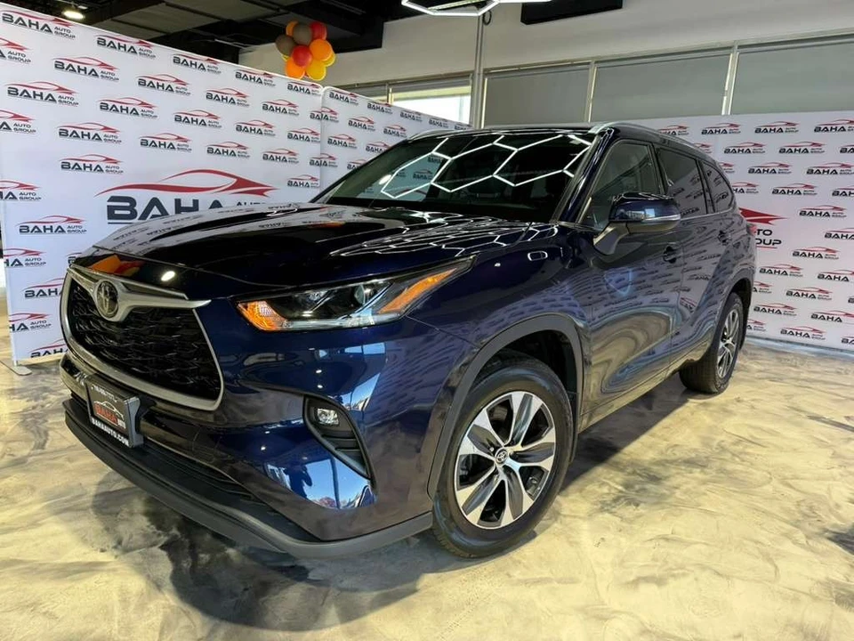 2021 Toyota Highlander - Image 2 of 21