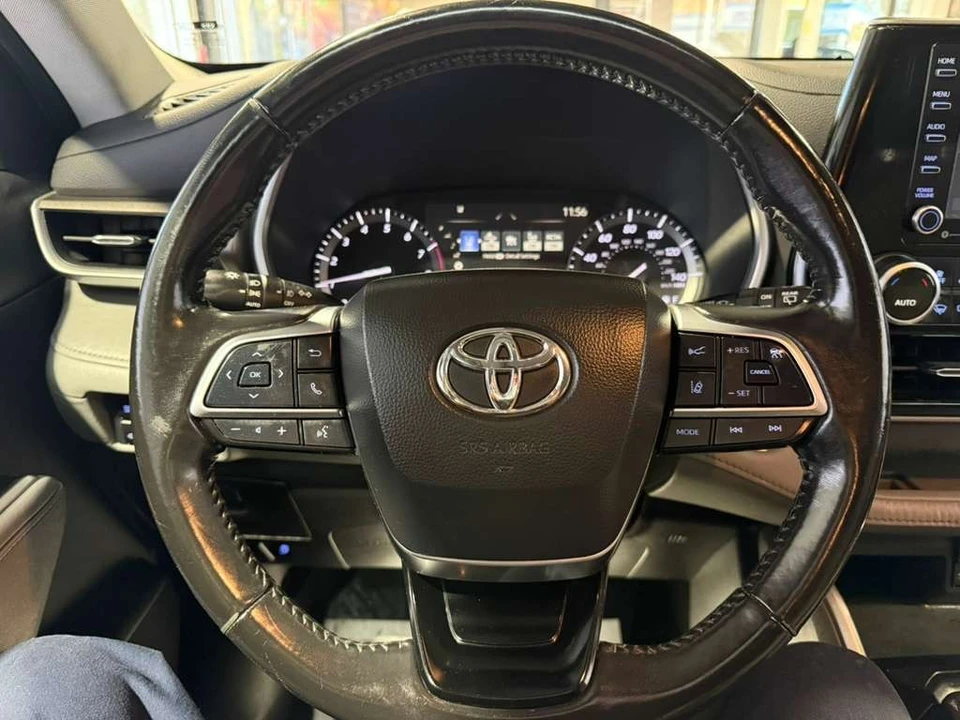 2021 Toyota Highlander - Image 11 of 21