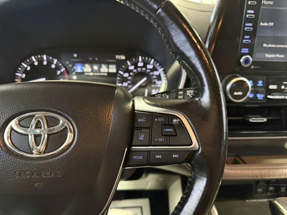 2021 Toyota Highlander - Image 12 of 21