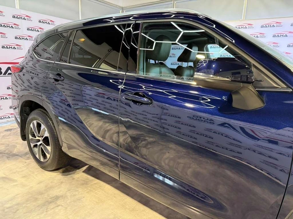 2021 Toyota Highlander - Image 7 of 21