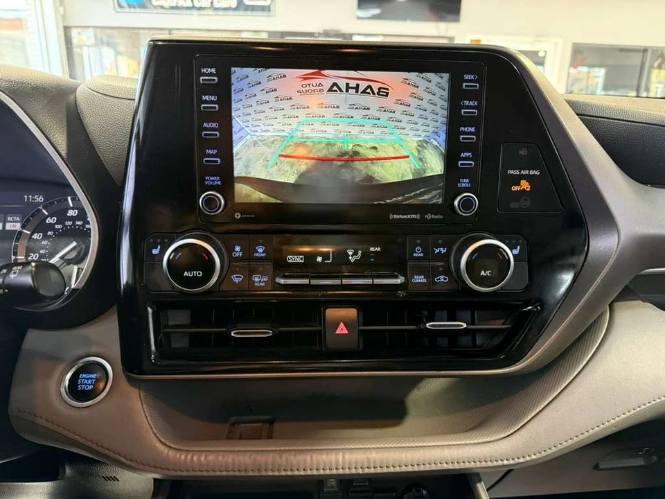 2021 Toyota Highlander - Image 17 of 21