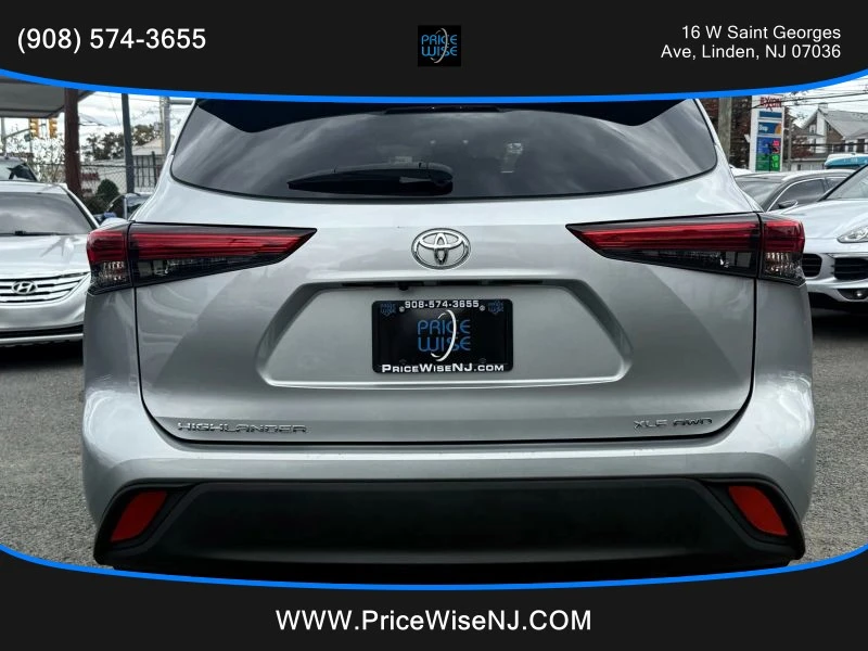 2021 Toyota Highlander - Image 4 of 12