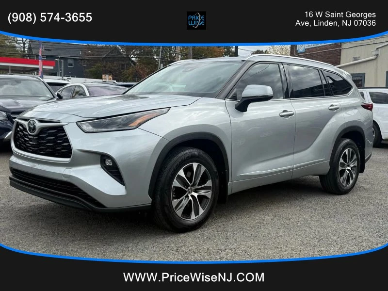 2021 Toyota Highlander - Image 2 of 12