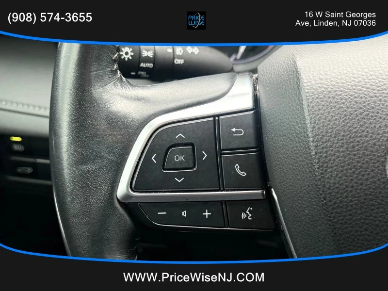2021 Toyota Highlander - Image 11 of 12