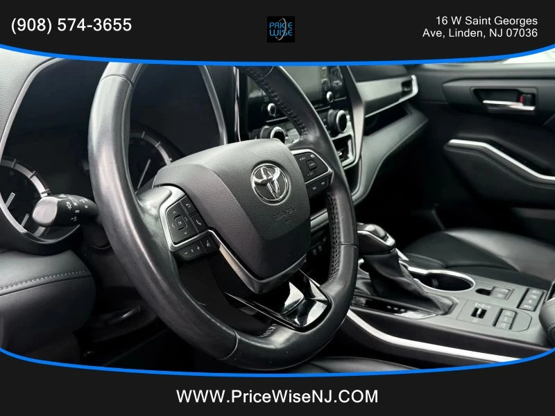 2021 Toyota Highlander - Image 8 of 12