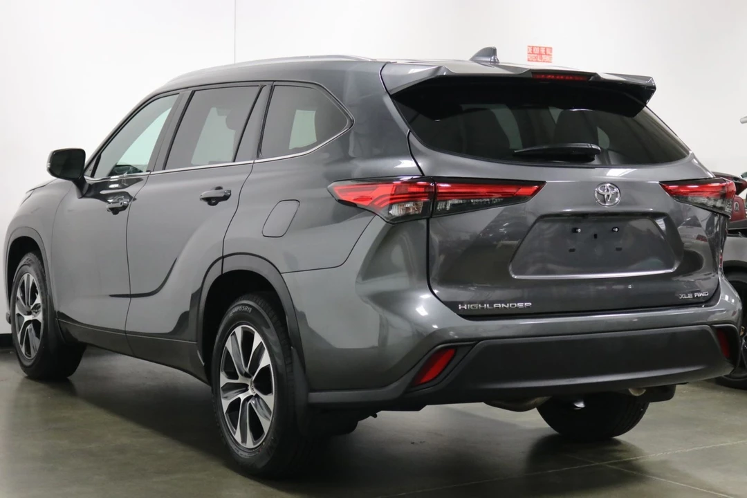 2021 Toyota Highlander - Image 6 of 12