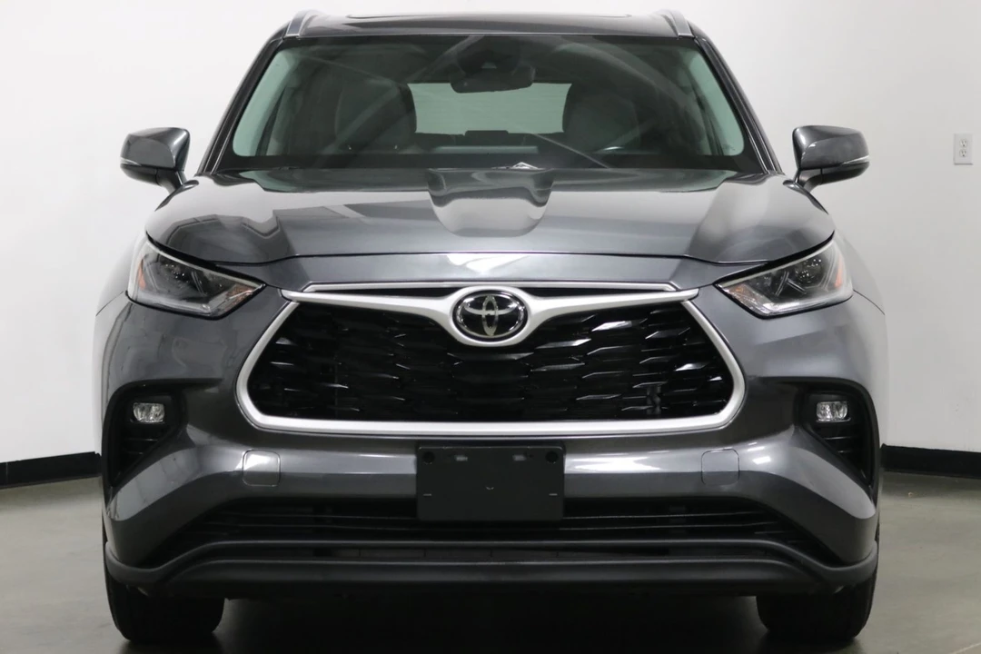 2021 Toyota Highlander - Image 3 of 12