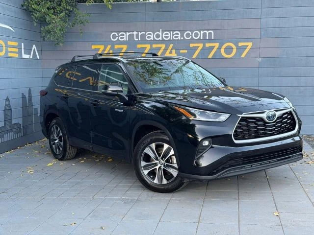2021 Toyota Highlander - Image 7 of 21