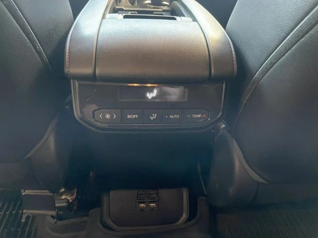 2021 Toyota Highlander - Image 19 of 31