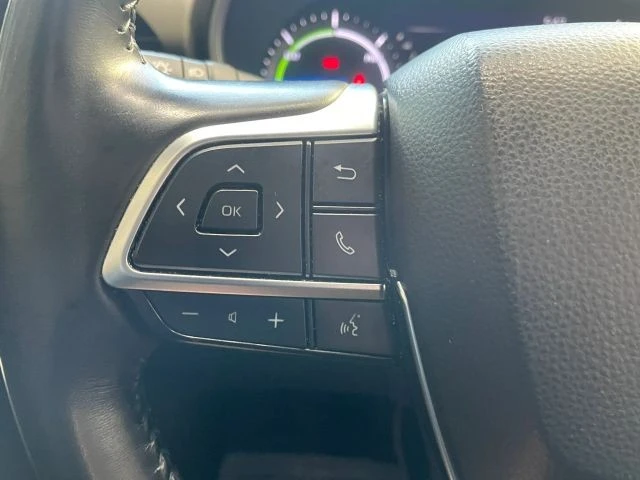 2021 Toyota Highlander - Image 9 of 31