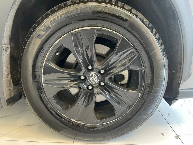 2021 Toyota Highlander - Image 28 of 31