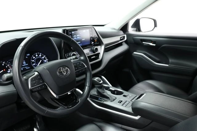 2021 Toyota Highlander - Image 2 of 12