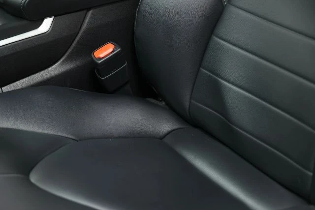 2021 Toyota Highlander - Image 17 of 21