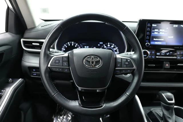 2021 Toyota Highlander - Image 19 of 21