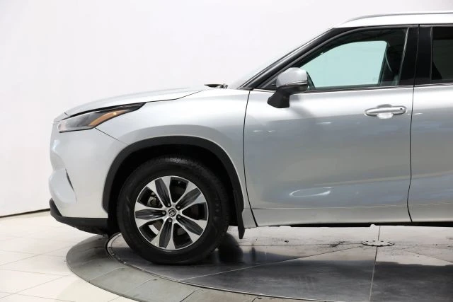 2021 Toyota Highlander - Image 7 of 12