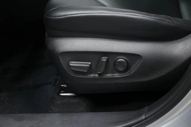 2021 Toyota Highlander - Image 14 of 21