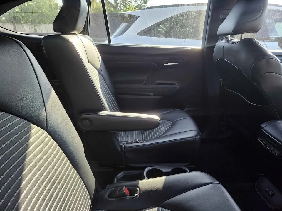 2021 Toyota Highlander - Image 8 of 8