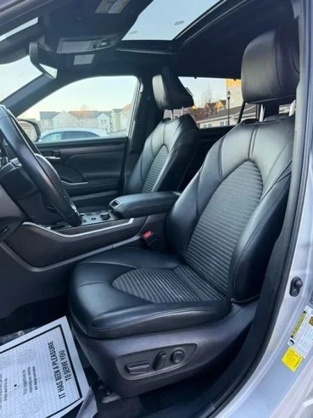 2021 Toyota Highlander - Image 12 of 12