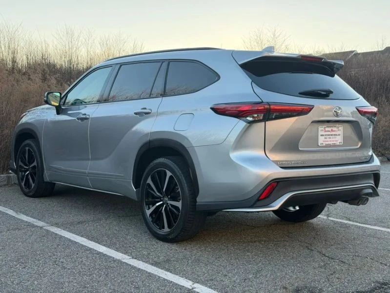 2021 Toyota Highlander - Image 6 of 12