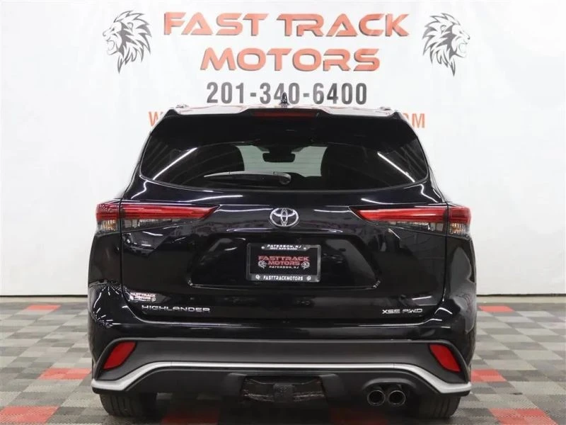 2021 Toyota Highlander - Image 5 of 12