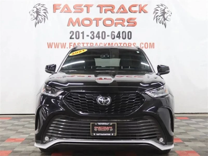 2021 Toyota Highlander - Image 2 of 12