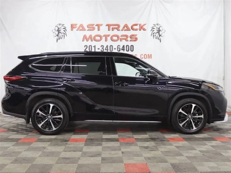 2021 Toyota Highlander - Image 4 of 12