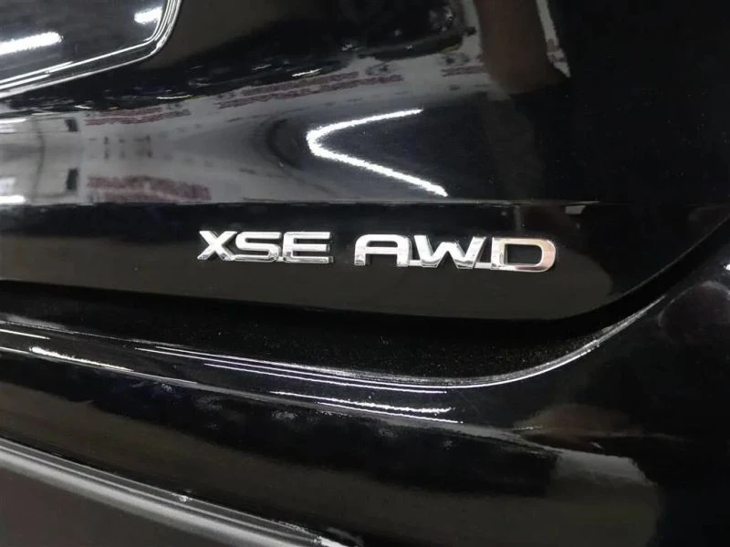 2021 Toyota Highlander - Image 10 of 12