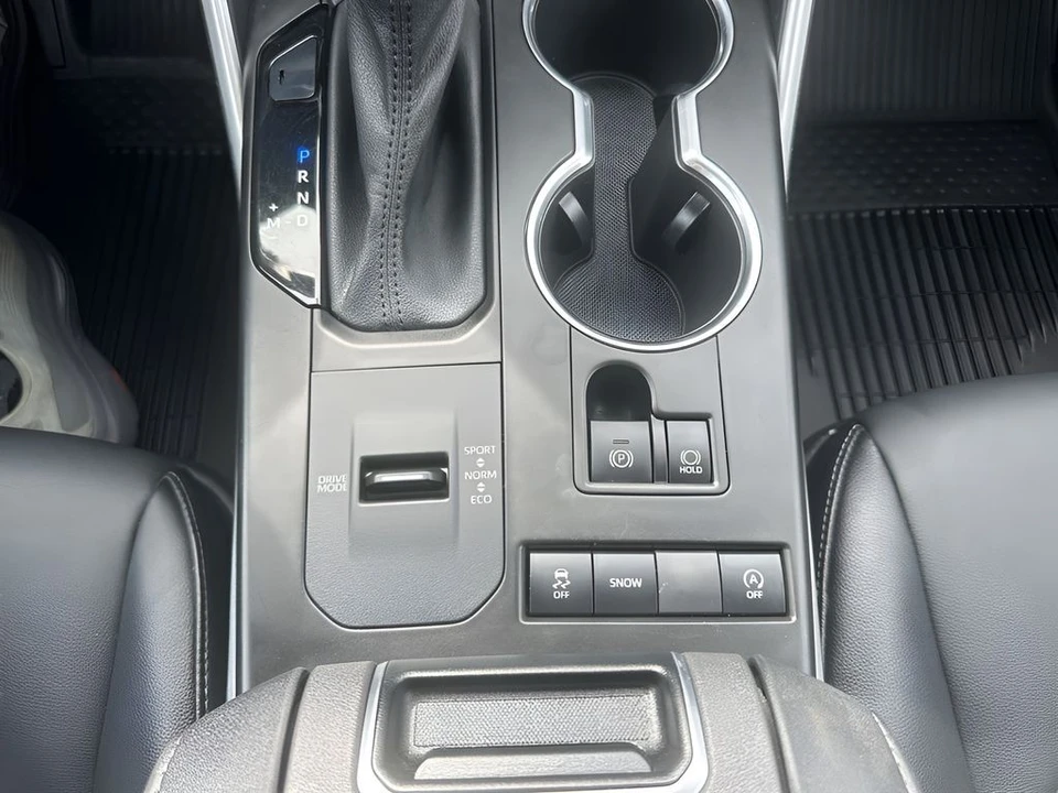 2021 Toyota Highlander - Image 18 of 21