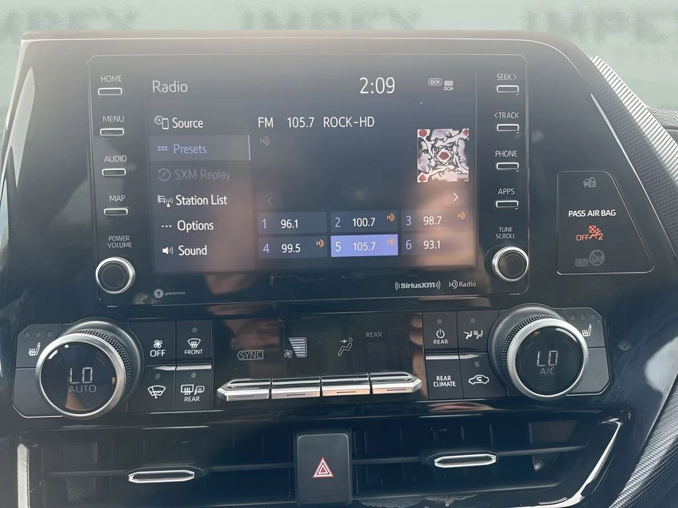 2021 Toyota Highlander - Image 19 of 21
