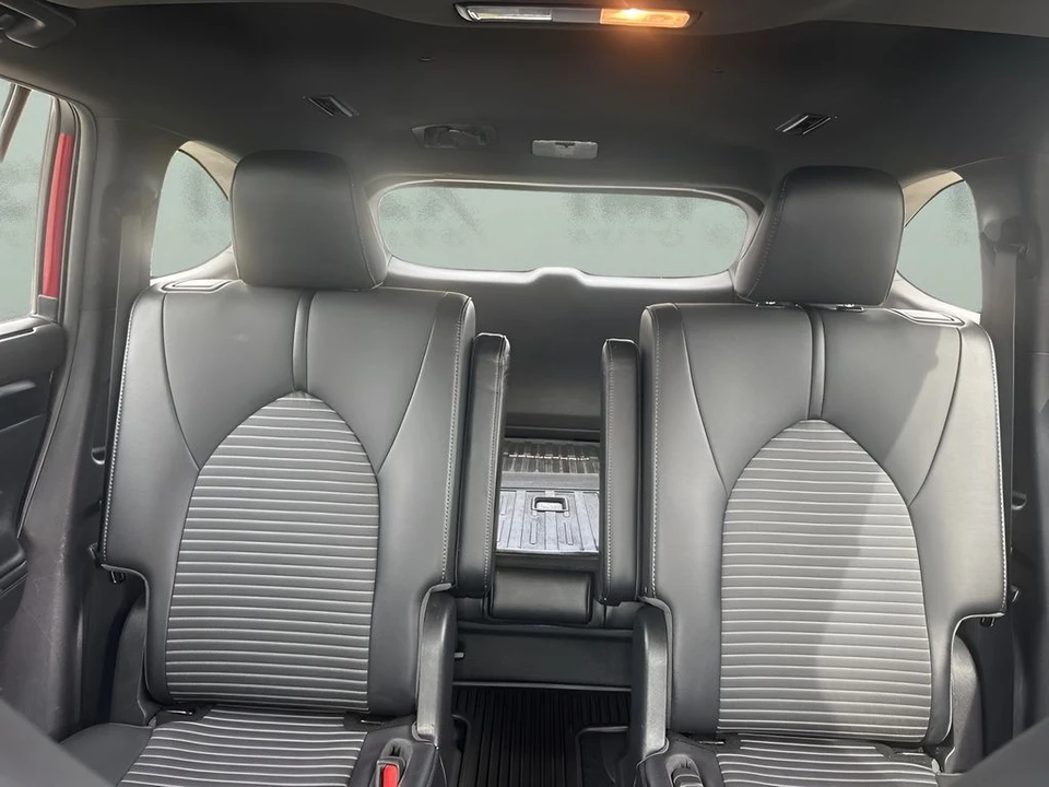 2021 Toyota Highlander - Image 11 of 21