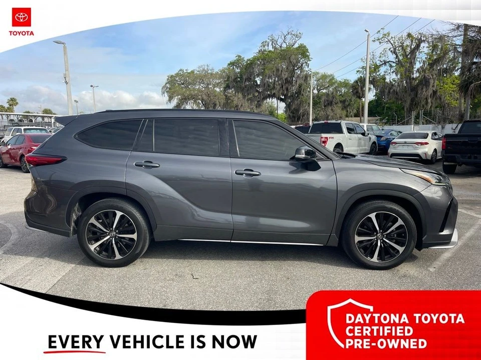 2021 Toyota Highlander - Image 2 of 10