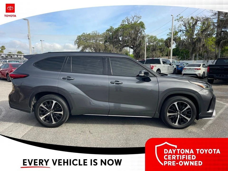 2021 Toyota Highlander - Image 9 of 10