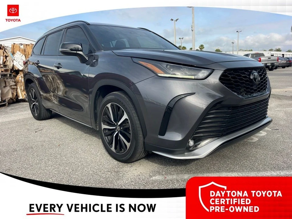 2021 Toyota Highlander - Image 8 of 10