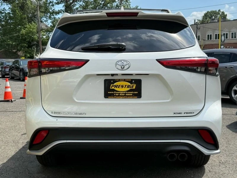 2021 Toyota Highlander - Image 6 of 12