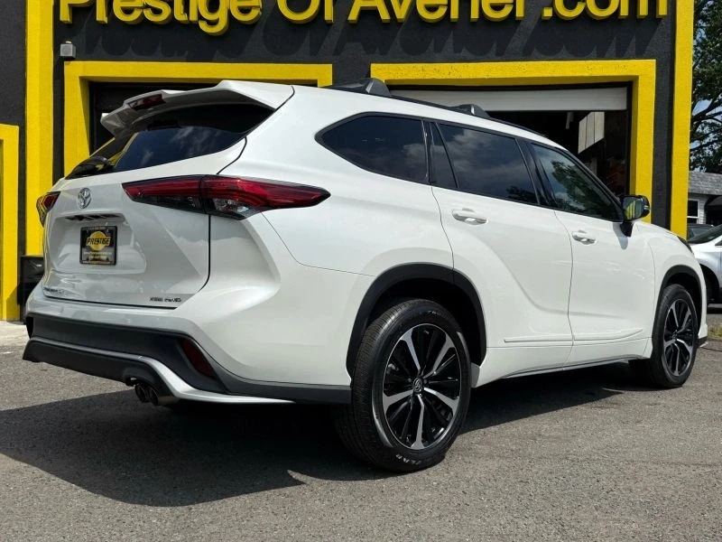 2021 Toyota Highlander - Image 7 of 12