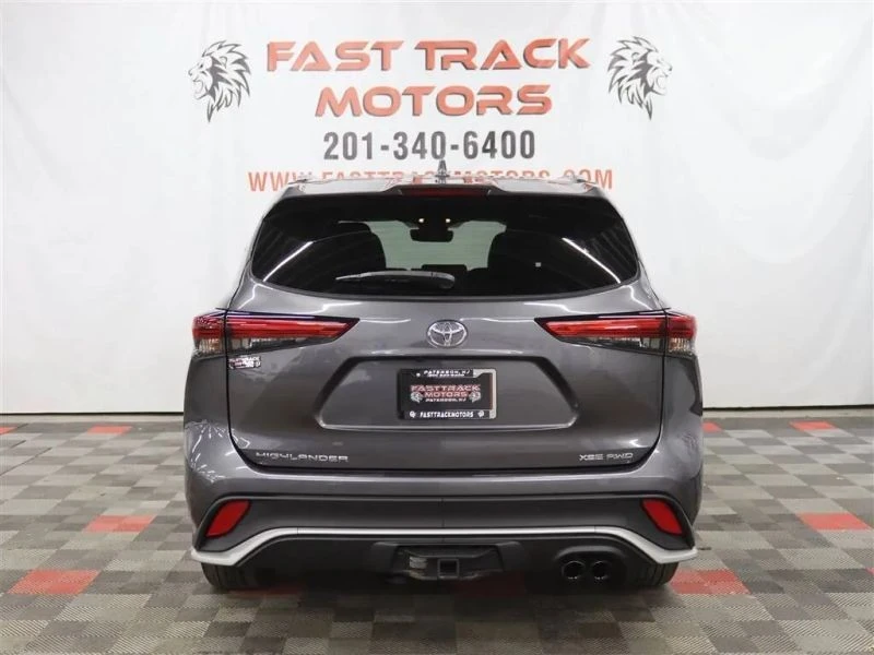 2021 Toyota Highlander - Image 5 of 12
