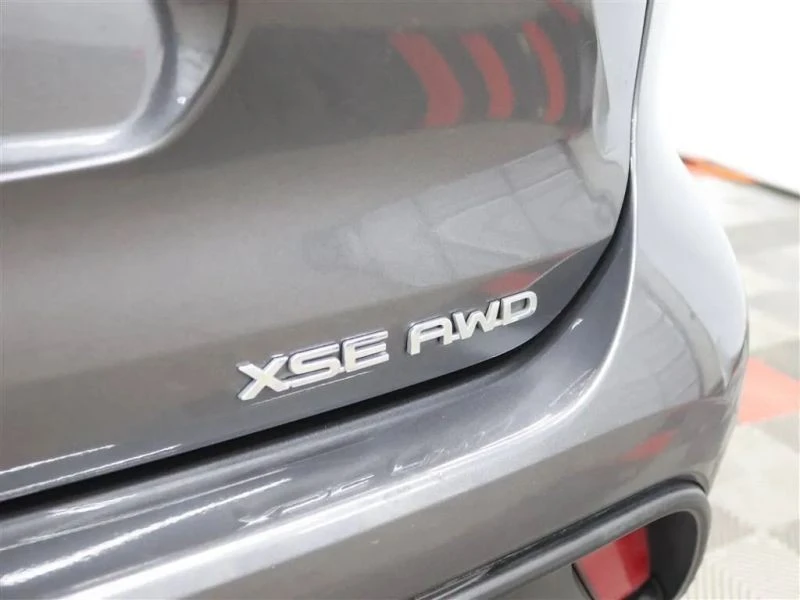 2021 Toyota Highlander - Image 9 of 12