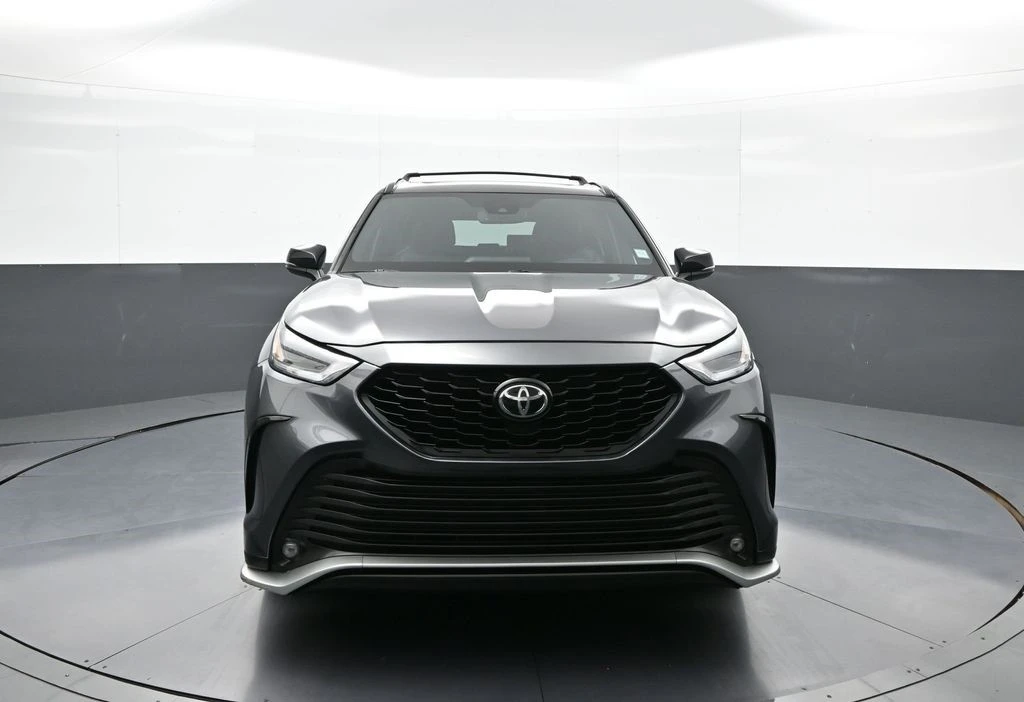 2021 Toyota Highlander - Image 2 of 12