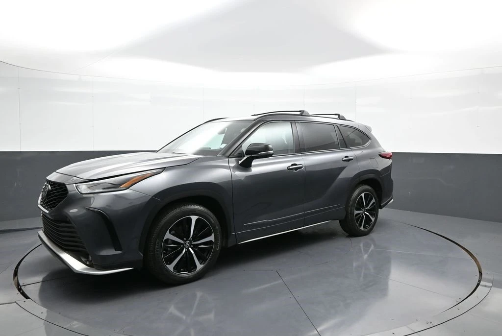 2021 Toyota Highlander - Image 10 of 12