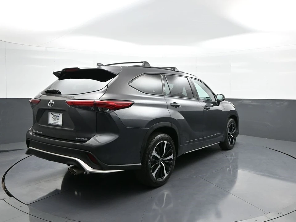 2021 Toyota Highlander - Image 6 of 12