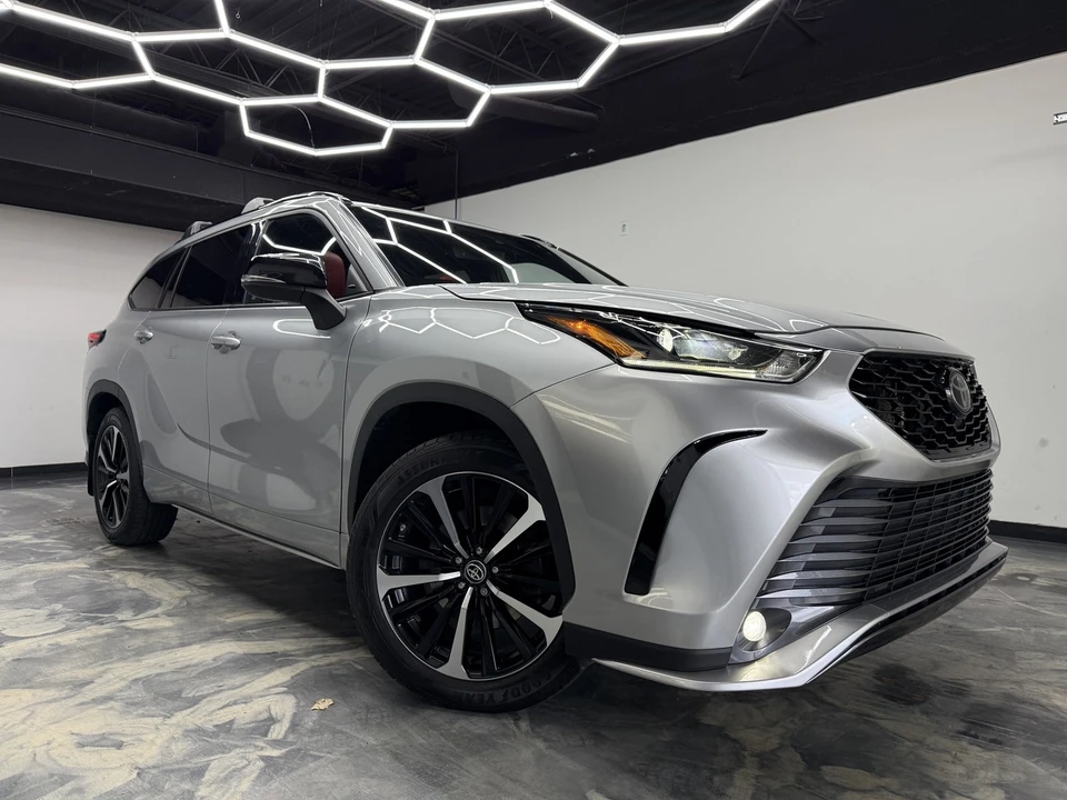 2021 Toyota Highlander - Image 7 of 21