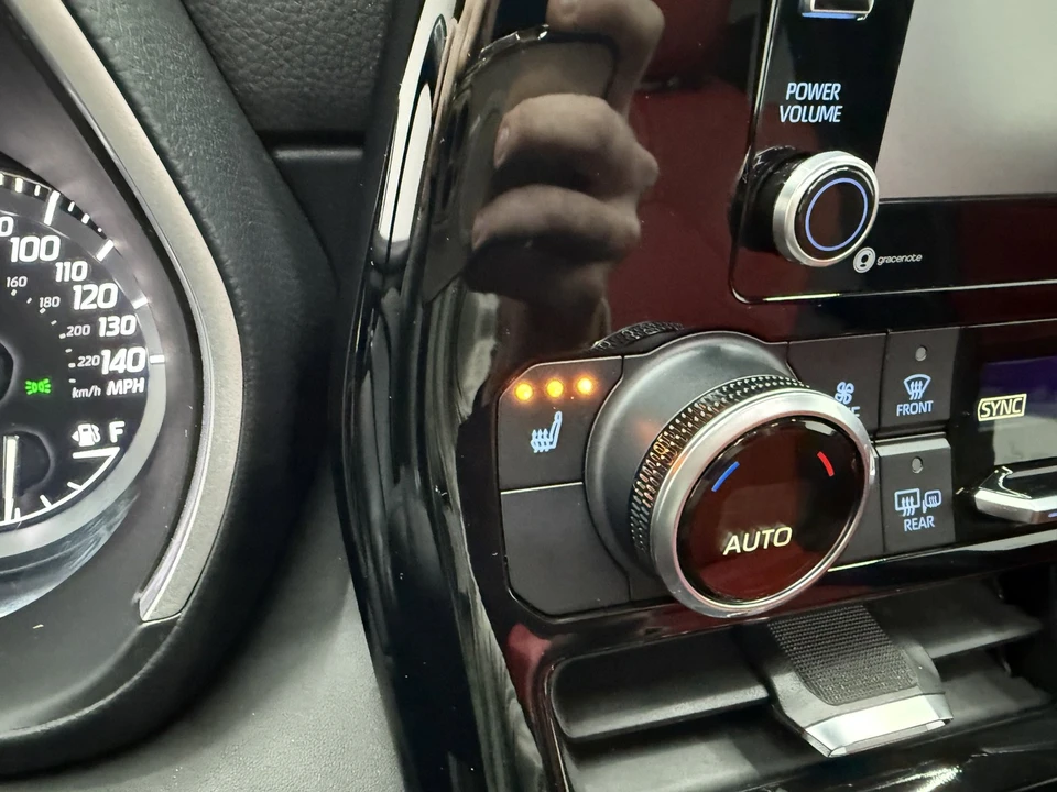 2021 Toyota Highlander - Image 19 of 21