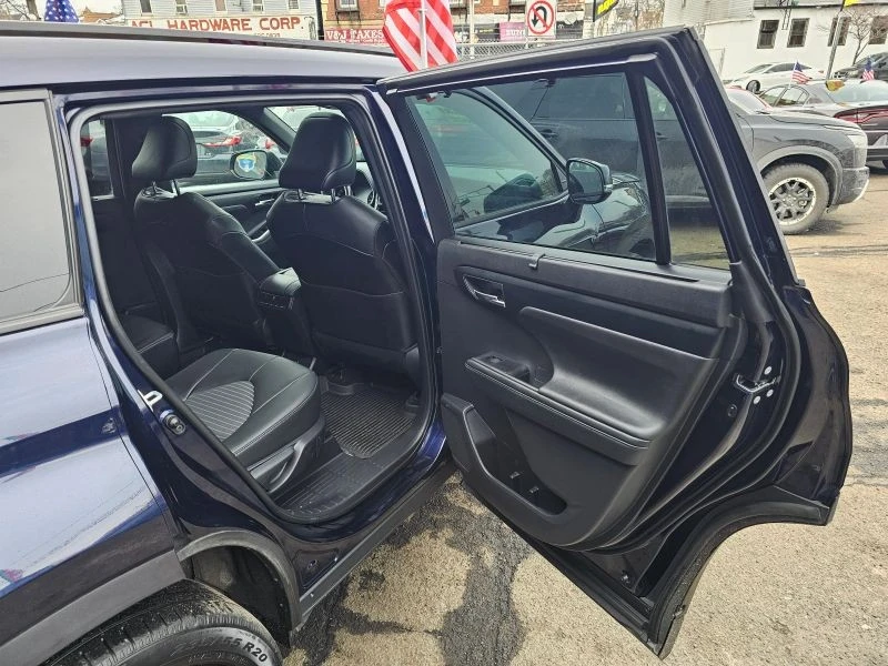 2021 Toyota Highlander - Image 12 of 12
