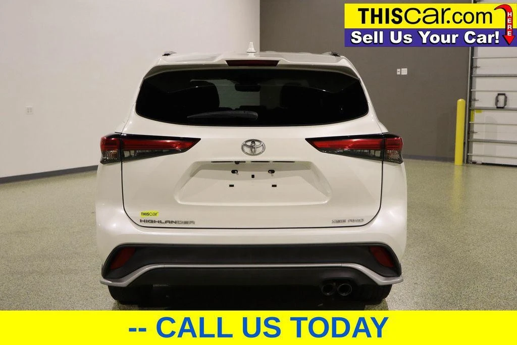 2021 Toyota Highlander - Image 8 of 12