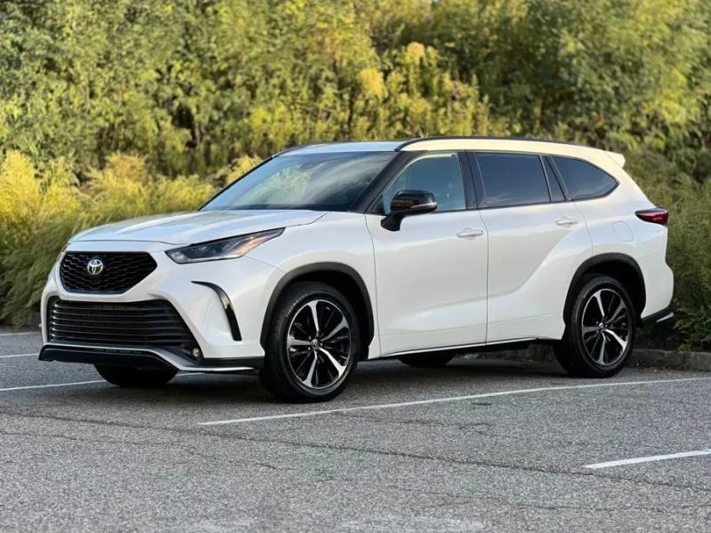 2021 Toyota Highlander - Image 4 of 12