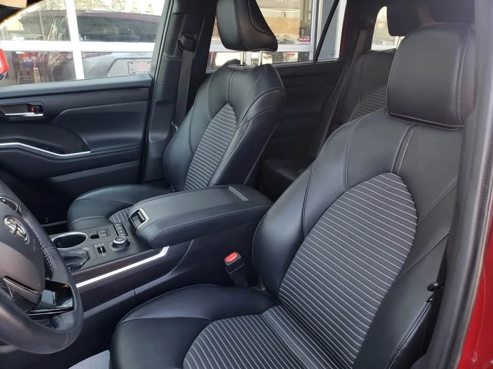 2021 Toyota Highlander - Image 4 of 9
