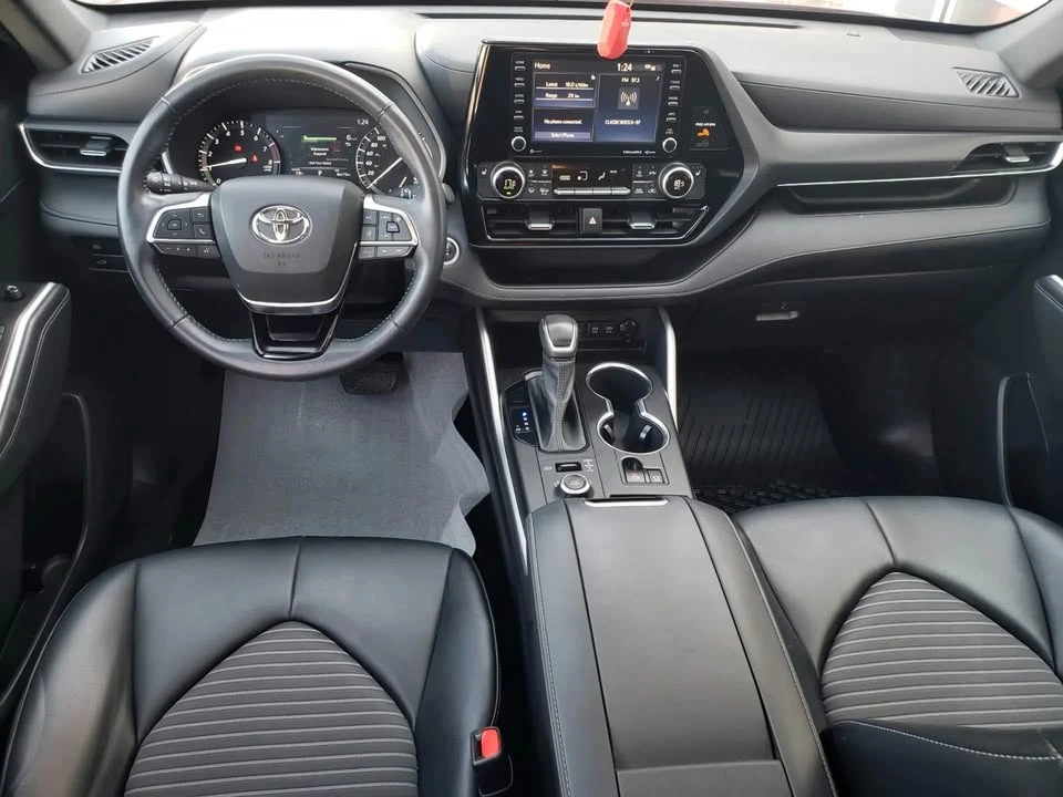 2021 Toyota Highlander - Image 3 of 9