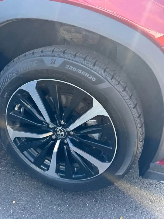 2021 Toyota Highlander - Image 8 of 9